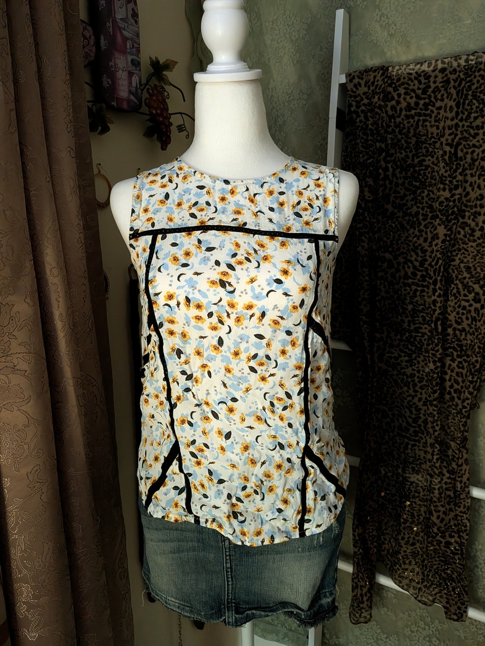 Fitted Floral Sunflower Top Coquette Y2K